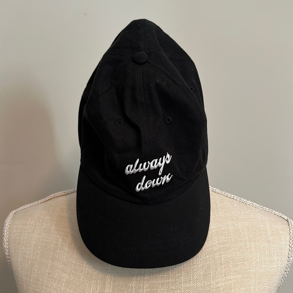 PINK hat 🖤